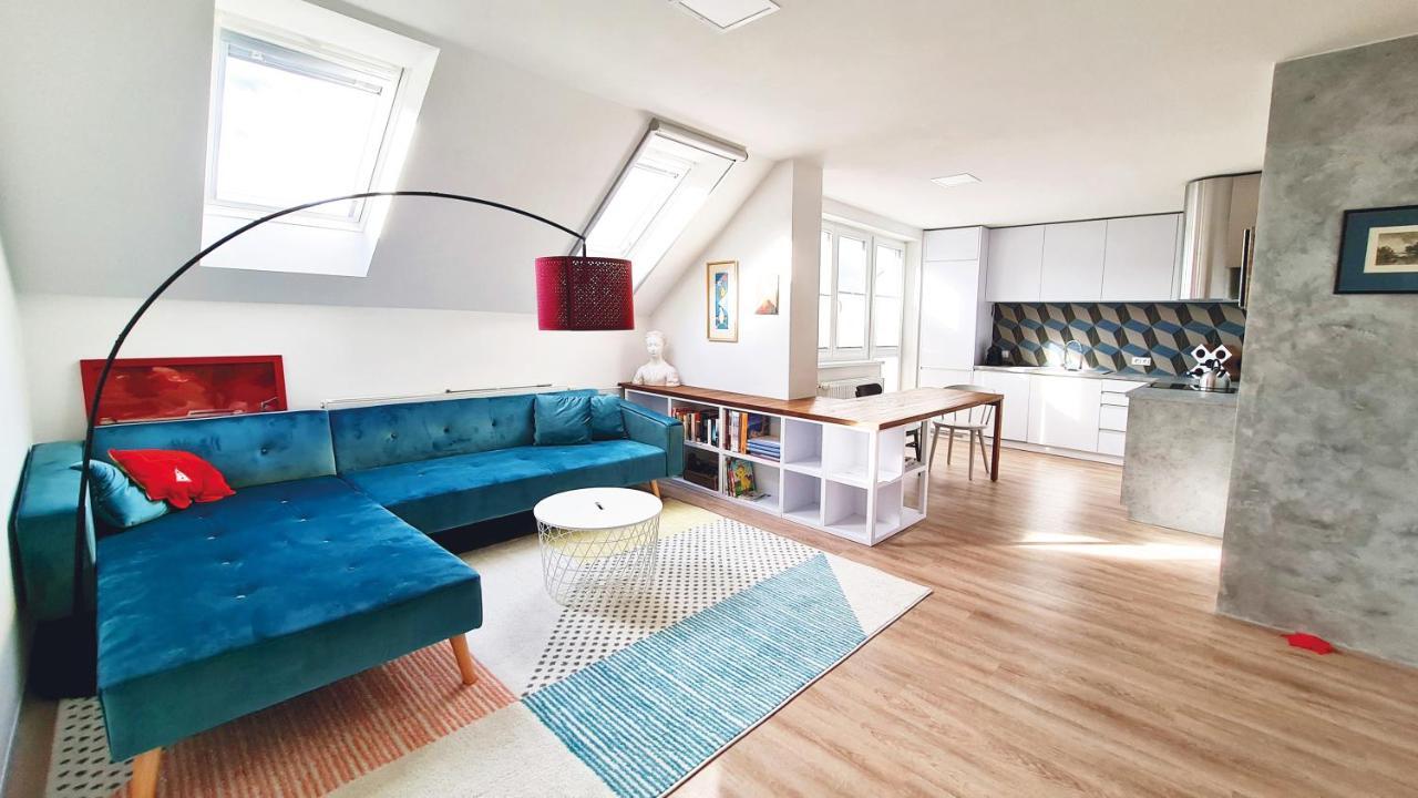 Apartman Polygon วาลติตซา ภายนอก รูปภาพ